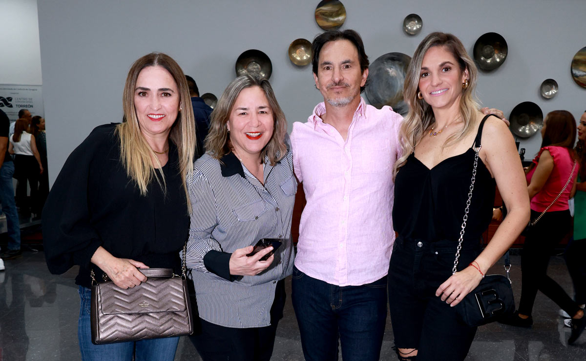 Marcela, Lorena, Armando y Laura