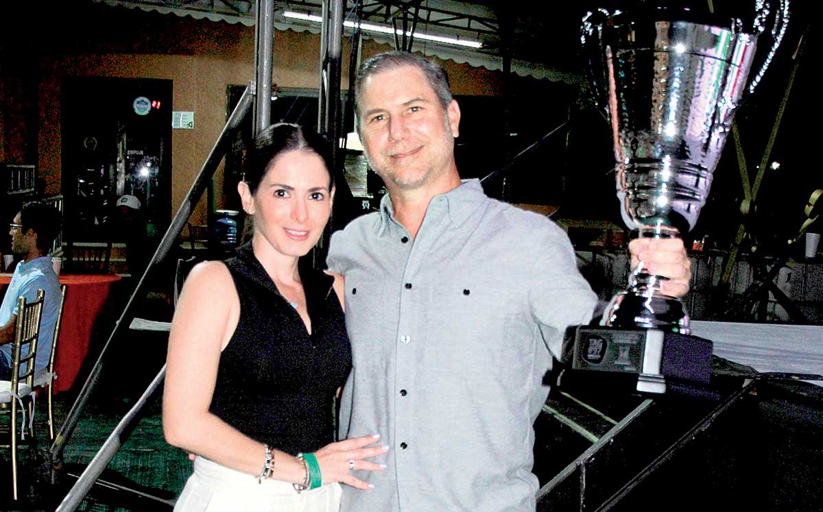 GEORGINA SEPTIÉN Y LUIS GUTIÉRREZ disfrutaron del gran ambiente deportivo