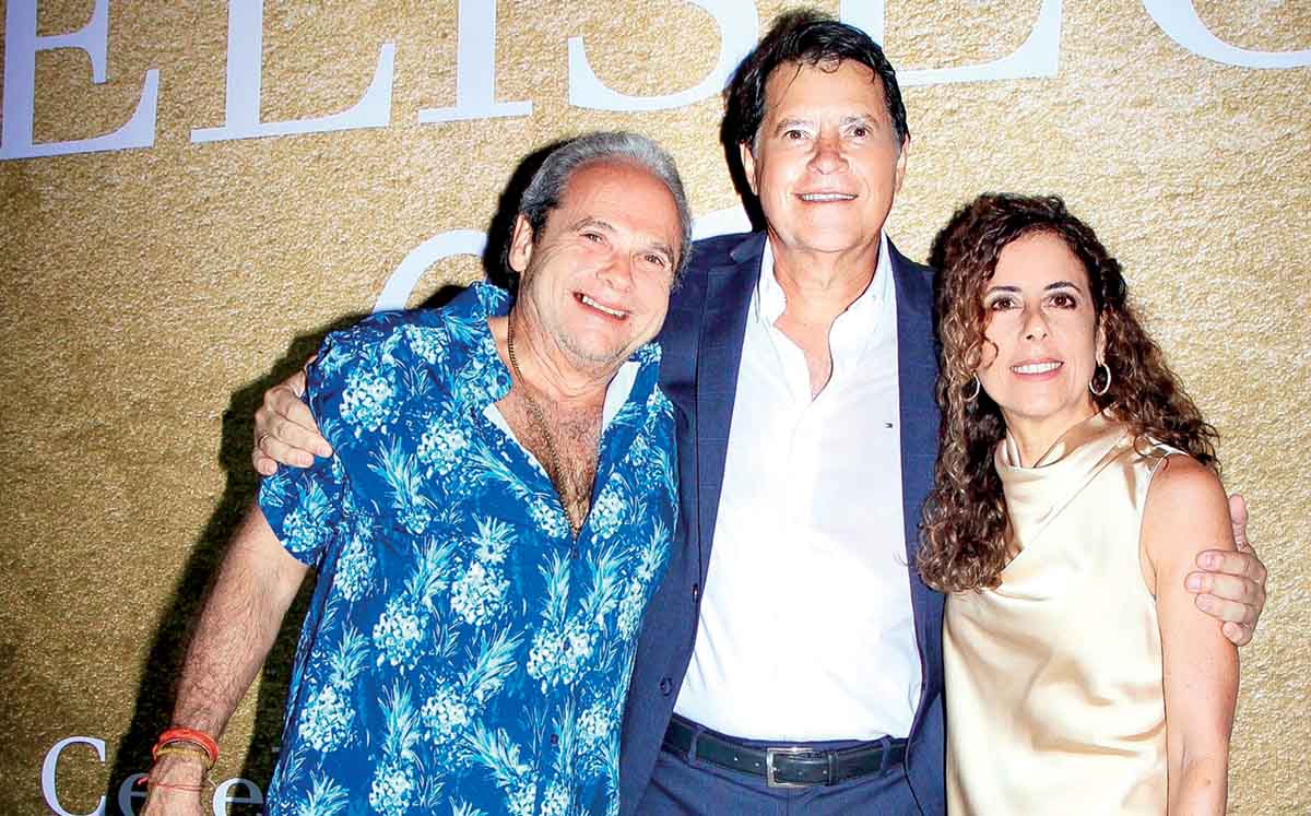 PAULINO CAVAZOS, ELISEO TREVIÑO Y REBECA DE TREVIÑO