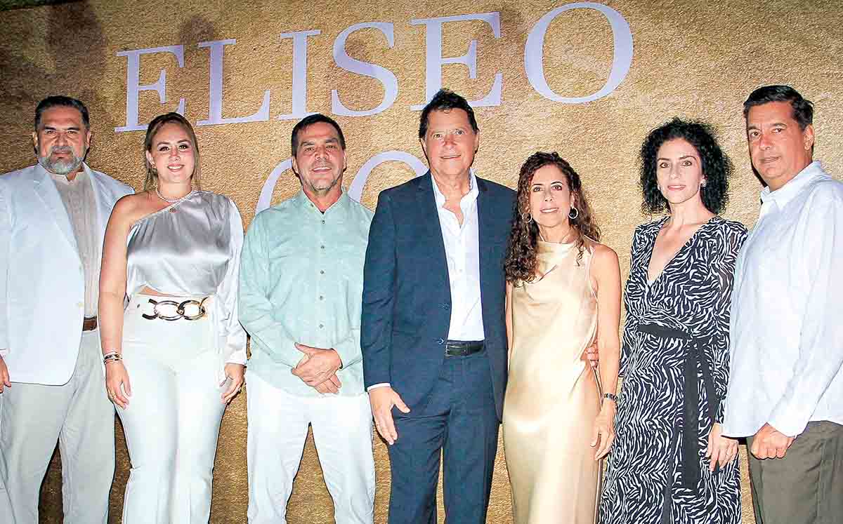 VÍCTOR ORDÓÑEZ, CLAUDIA RUIZ, CARLOS NAVA, ELISEO TREVIÑO, REBECA DE TREVIÑO, DANIELA CHEMAS Y SANTIAGO SOBERA