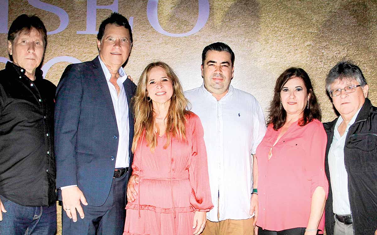 MIGUEL ÁNGEL TREVIÑO, ELISEO TREVIÑO, DOLORES TREVIÑO, MANUEL ZAMUDIO, MARTHA GONZÁLEZ Y JUAN TREVIÑO