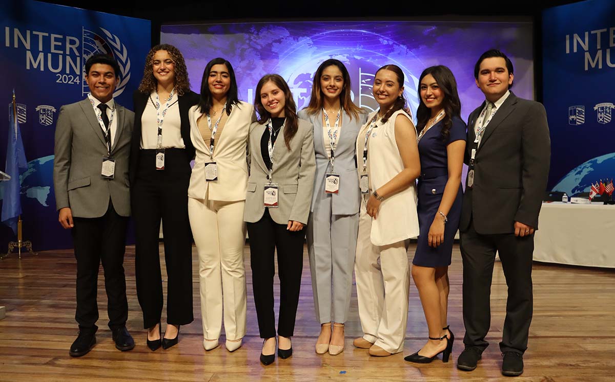 Asistentes del evento felices de participar en la segunda edición del INTERMUN