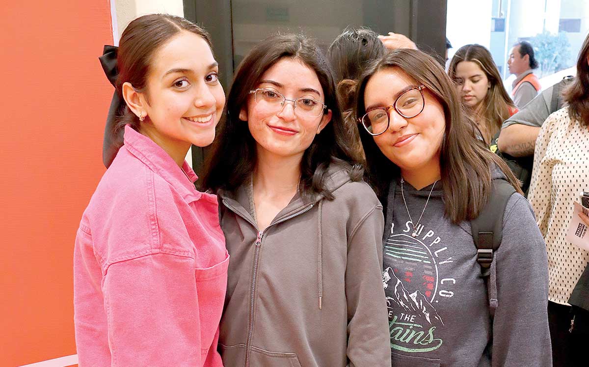 Asistentes del evento nos regalaron sus mejores sonrisas