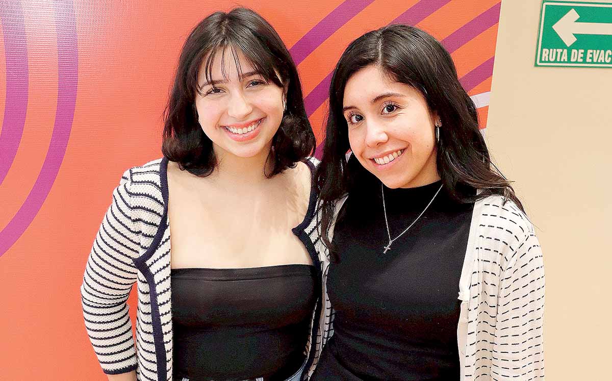ARANZA CONTRERAS Y ANA VIOLANTE disfrutaron de la Semana de la Psicología