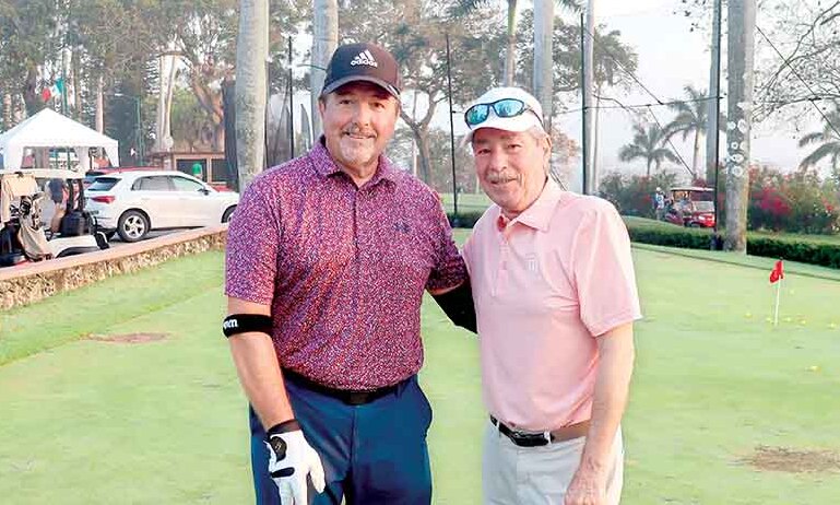 GERARDO BIAGI fue uno de los ganadores de uno de los 5 carritos de golf, y JUAN BIAGI