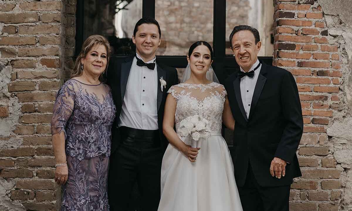 Papás de la novia. Angélica Díaz, Manolo Blanco, Angélica González y Antonio González