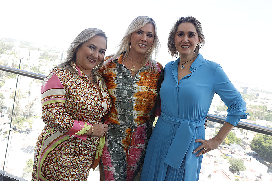 Claudia Ivette García, Mayte Aceves y Elka Boutier