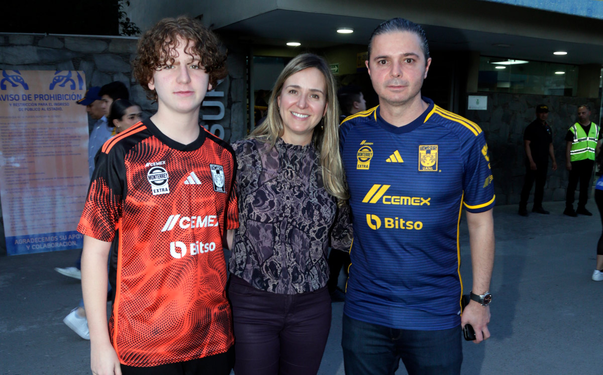 Diego Arce, Alejandra Lara de Arce y Pedro Arce / Foto: Omar Valdez