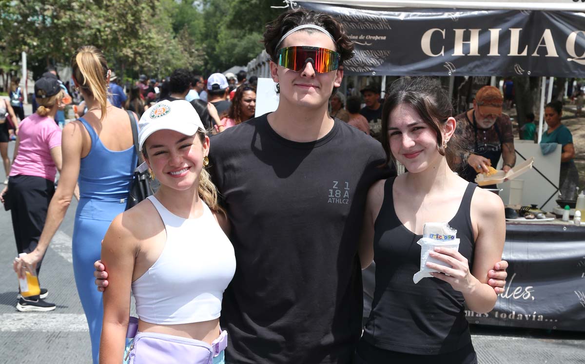 Loretta Galán, Emilio Almada y Regina Galán