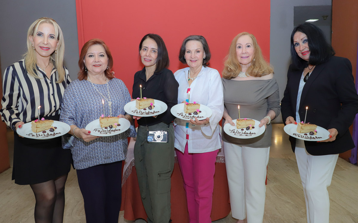 Lulú González, Flora de Castrillón, Blanca Villar, Linda de Ander, Yolanda De la Garza y Tere González / Foto: Omar Valdez