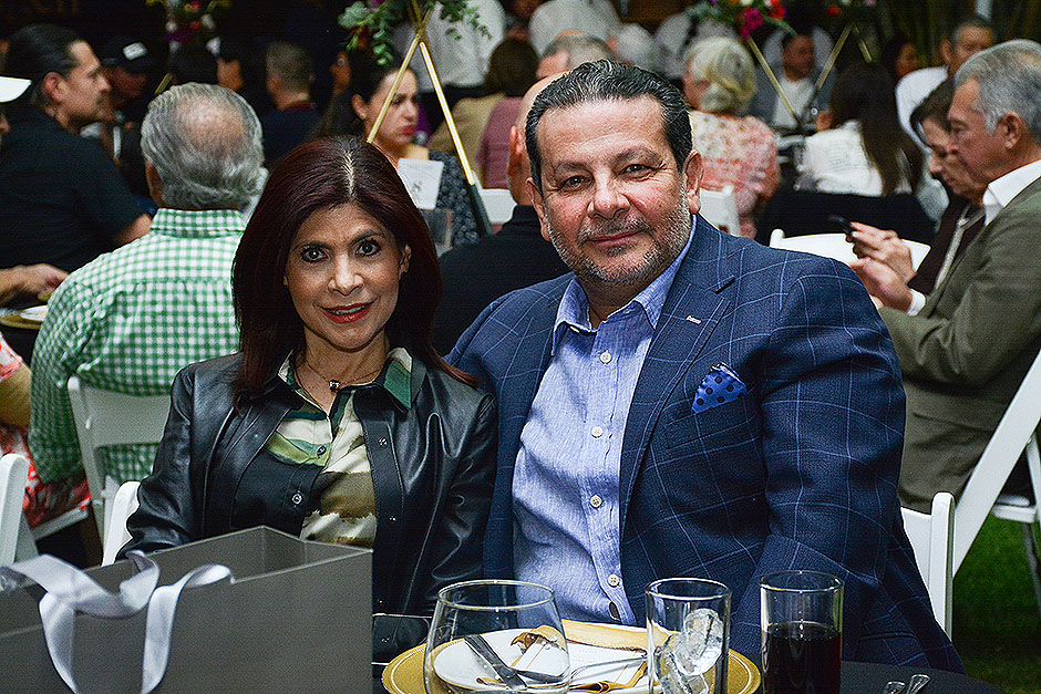 Lupita Sánchez y Gabriel Román
