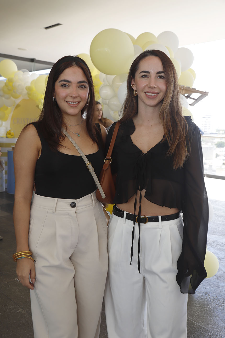 Marcela Rentería y Regina Nieto