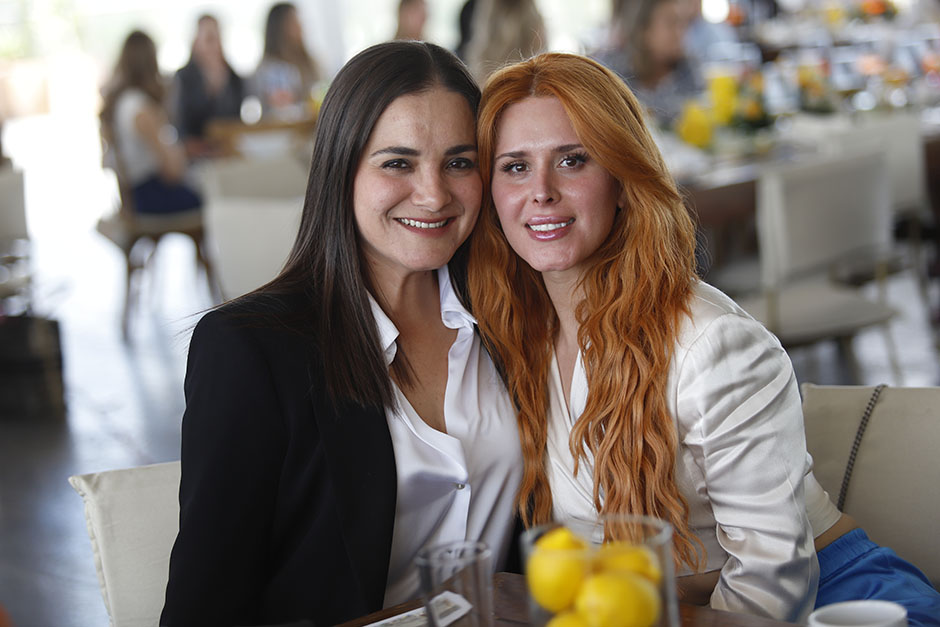 Stephany Giovannini y Leslie Orozco