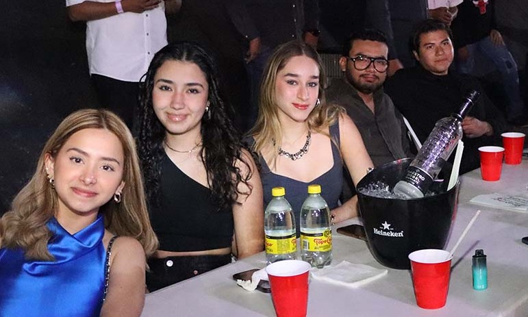 Asistentes del evento nos regalaron sus mejores sonrisas