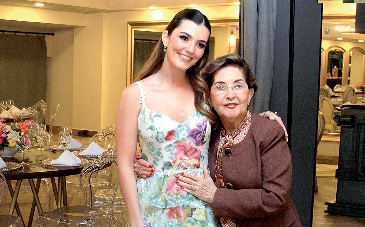 ANDREA ESPINOSA Y CONCHITA ADAME lucen preciosas bajo nuestra lente