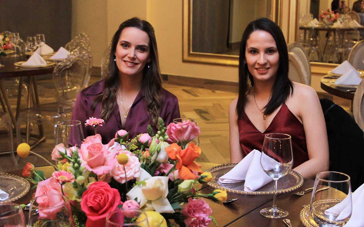 ANA SILVIA ALDAPE Y ANA PAOLA ALDAPE llegaron con sus mejores outfits a la despedida de Andrea Espinosa