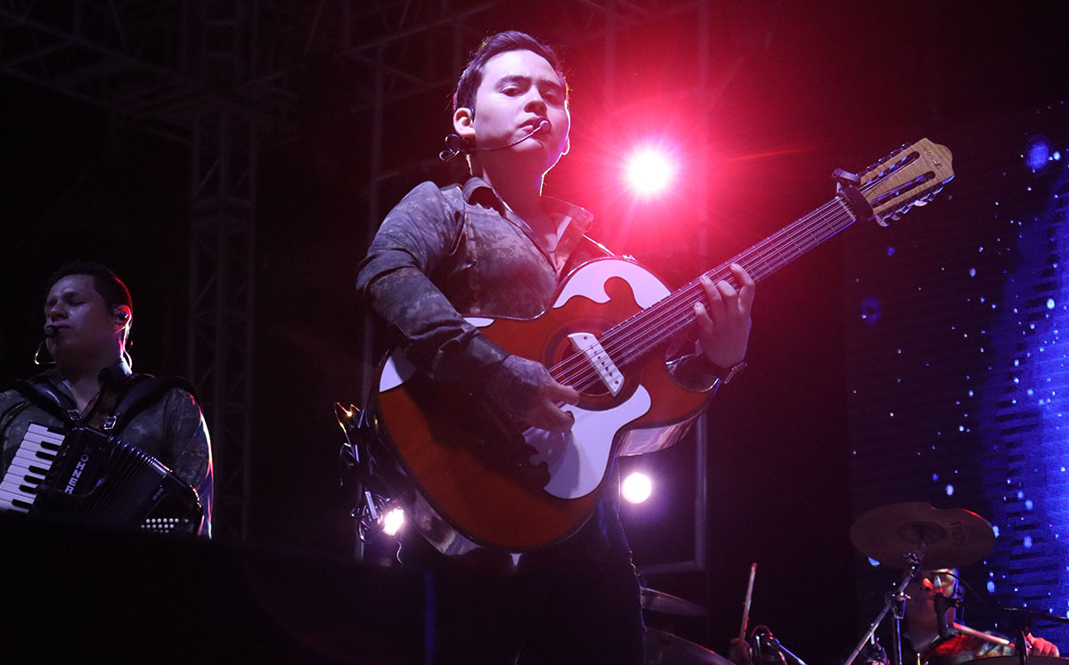 Los del Mando abrieron el concierto en Byblos