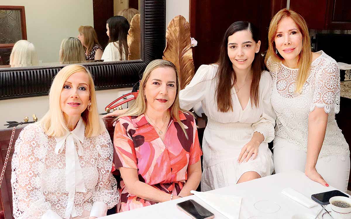 ANA LAURA DELSOL, CLAUDIA DELSOL, LUISA ESPINOSA Y SANDRA GOJON llegaron puntuales al baby shower de Laura Medellín