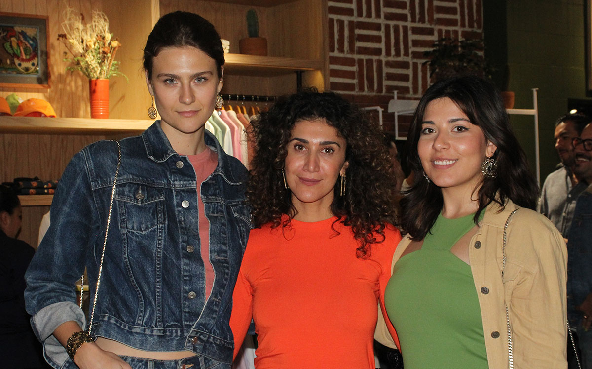 Ana Castro, Sara Sarkawt y Regina Fabela