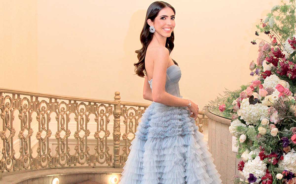 PAULA JUÁREZ, hermana de la novia, encantada de que su hermana encontrará el amor