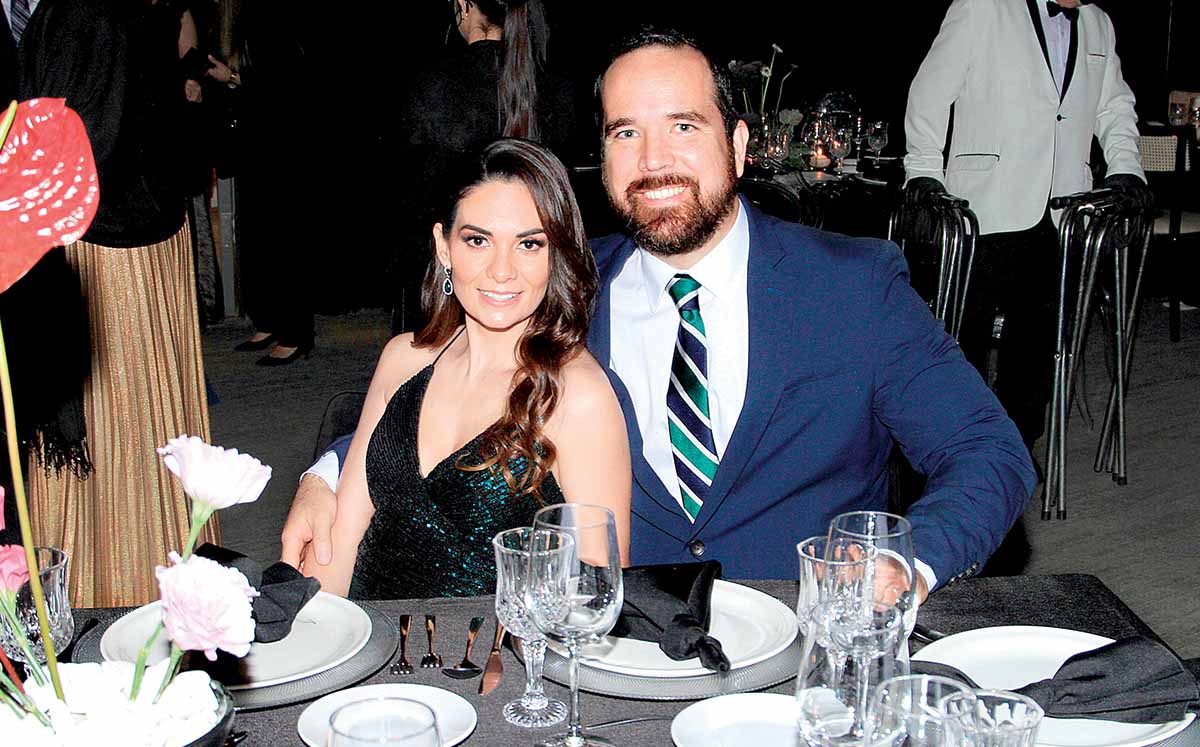 MINERVA DE TERÁN Y ALEJANDRO TERÁN nos regalaron sus mejores sonrisas en el Antiguo Casino