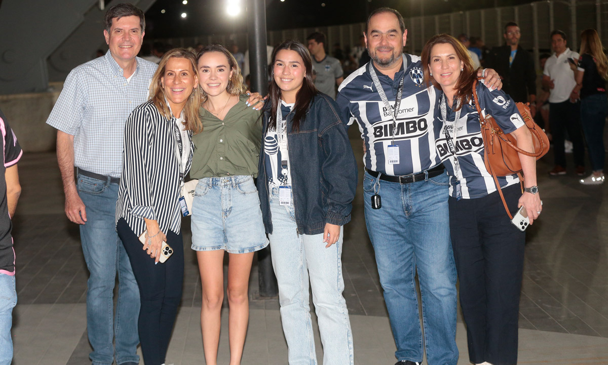 Ricardo Guerra, Rosalinda Saldaña, Armida Fernández, Verónica Lobo, Humberto Lobo y Priscila Lobo / Foto: Daniel Saldívar