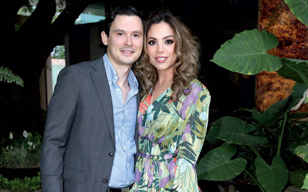 Adrián González y Paola Ferrigno
