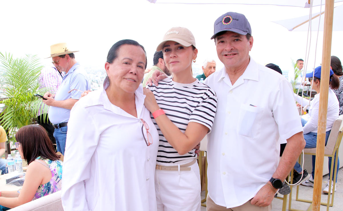 Brenda, Shelsy y Fernando