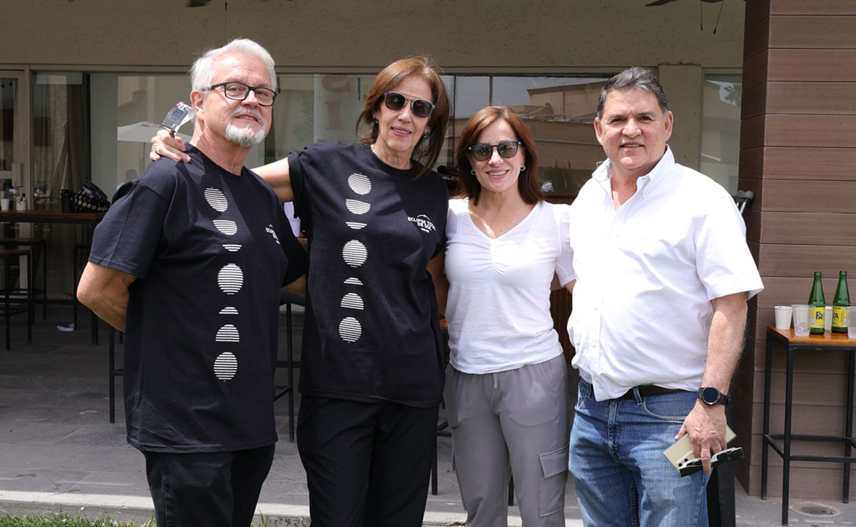 Enrique, Cecilia, Pilar y Fernando