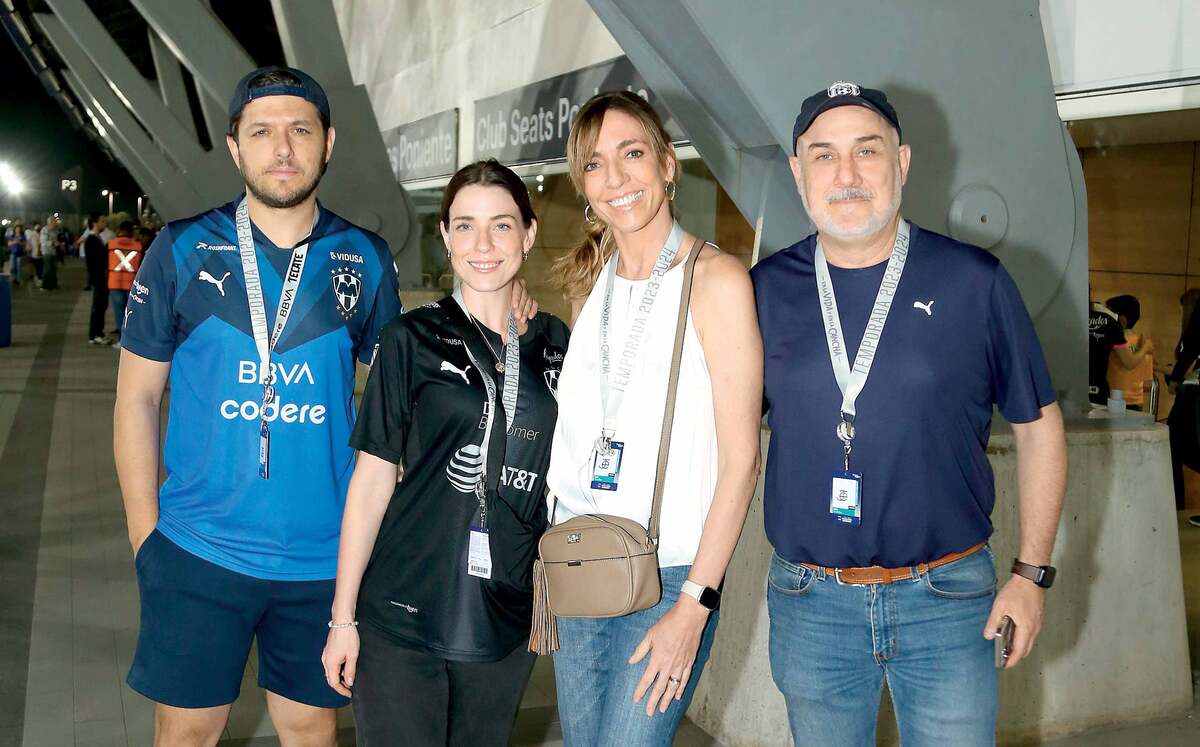 Enrique Serazzi, Lily Toussaint, Lily de Toussaint y Jaime Toussaint