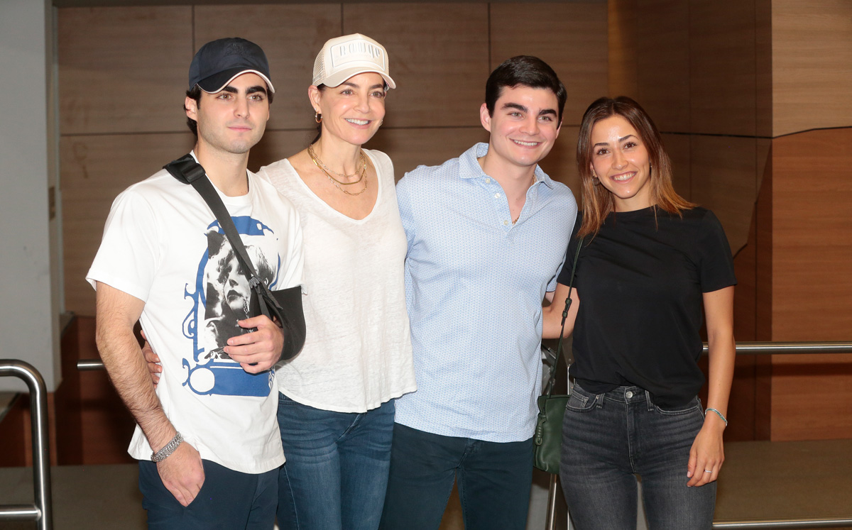 Joaquín Martínez, Paulina Zambrano de Martínez, Darío Martínez y María José González / Foto: Daniel Saldívar