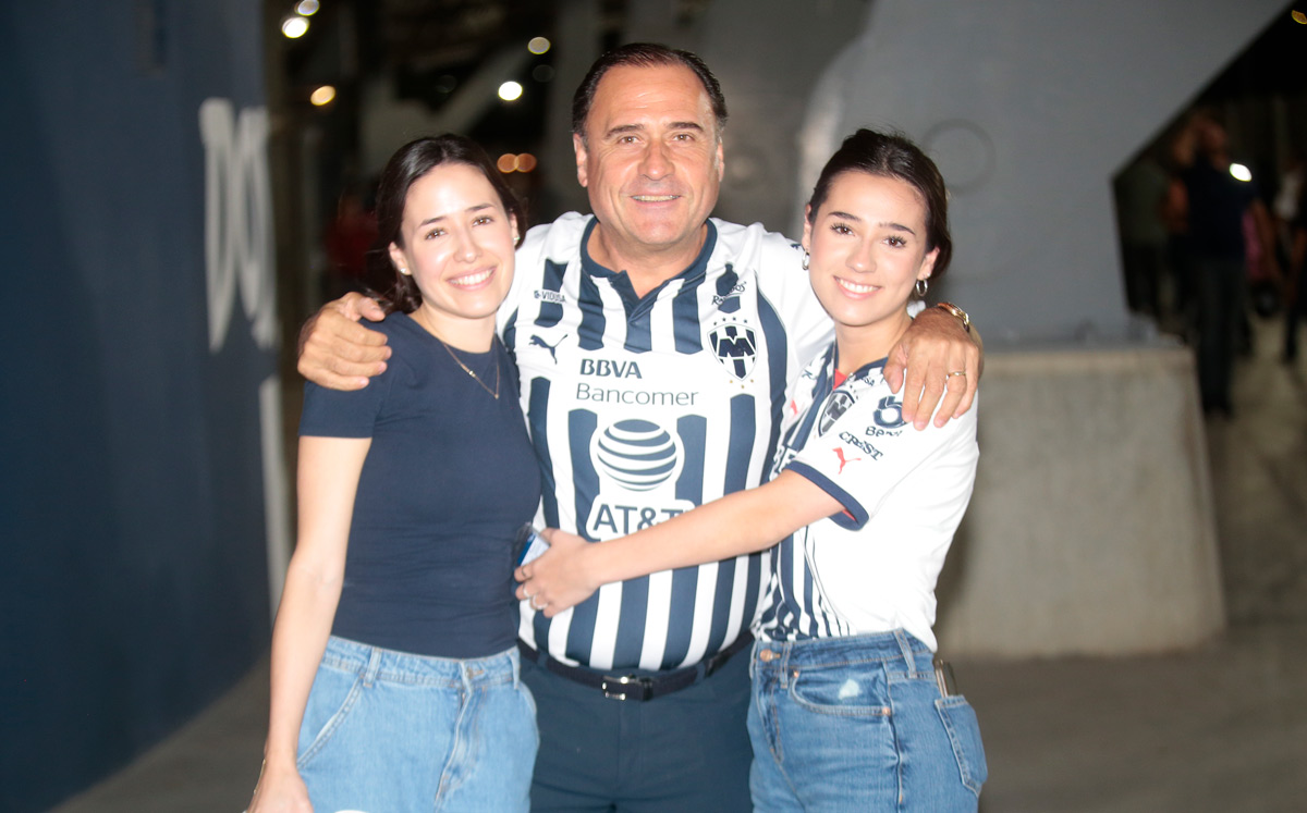 Maru Garza, Andrés Garza Herrera y Paulina Garza / Foto: Daniel Saldívar