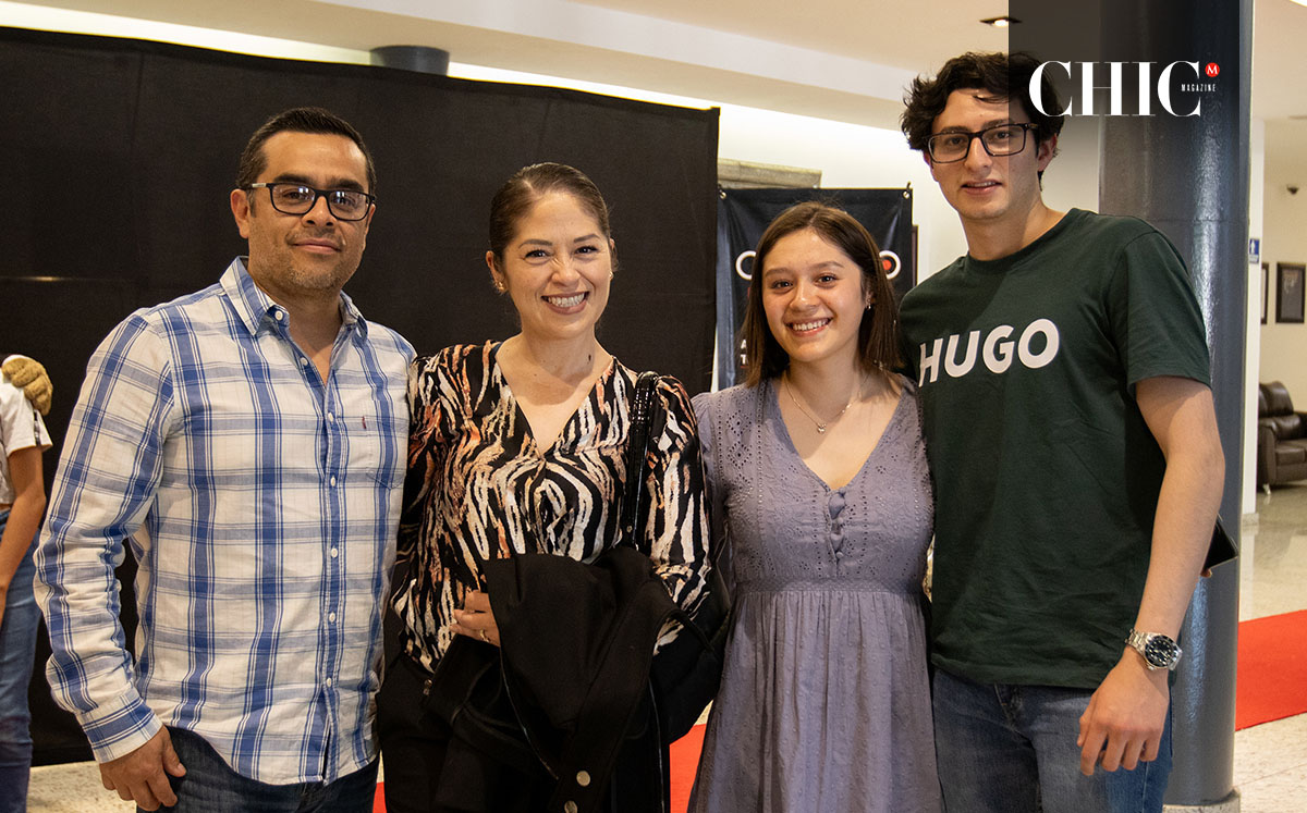 Iván López, Yoseline Ramírez, Ivana López y Jesús Salgado