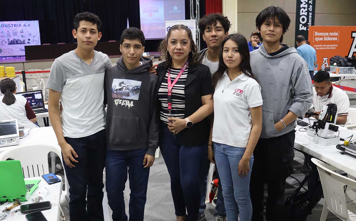 Asistentes del evento mostraron su ingenio y habilidades desde la robótica hasta la tecnología IoT