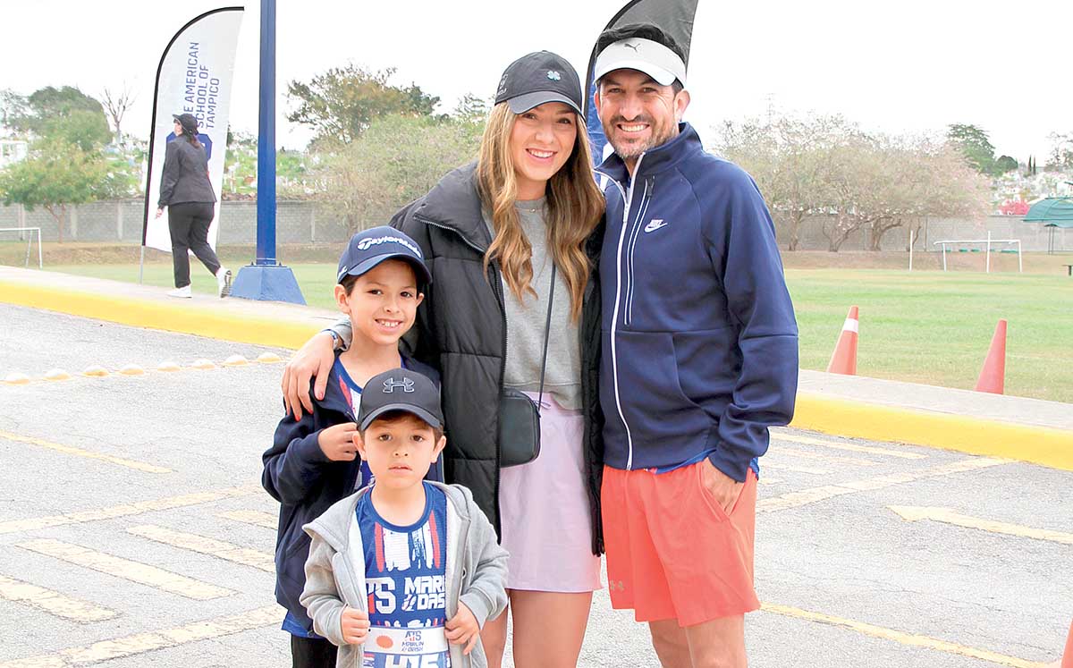 FABIÁN CASILLAS, FEDERICO CASILLAS, ENNA GONZÁLEZ Y FABIÁN CASILLAS disfrutaron de un delicioso desayuno y una rifa
