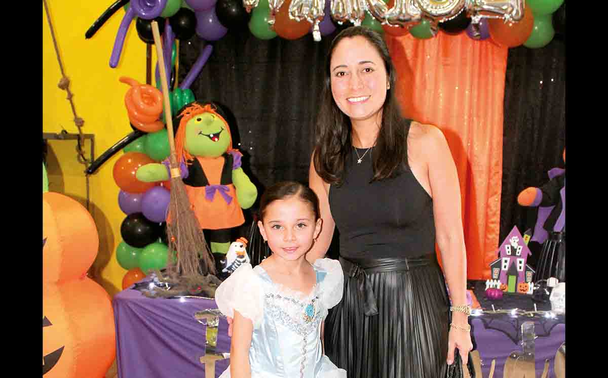 VICTORIA GALVÁN y MÓNICA HAMELIUS nos regalaron sus mejores sonrisas en el cumpleaños de Marioly