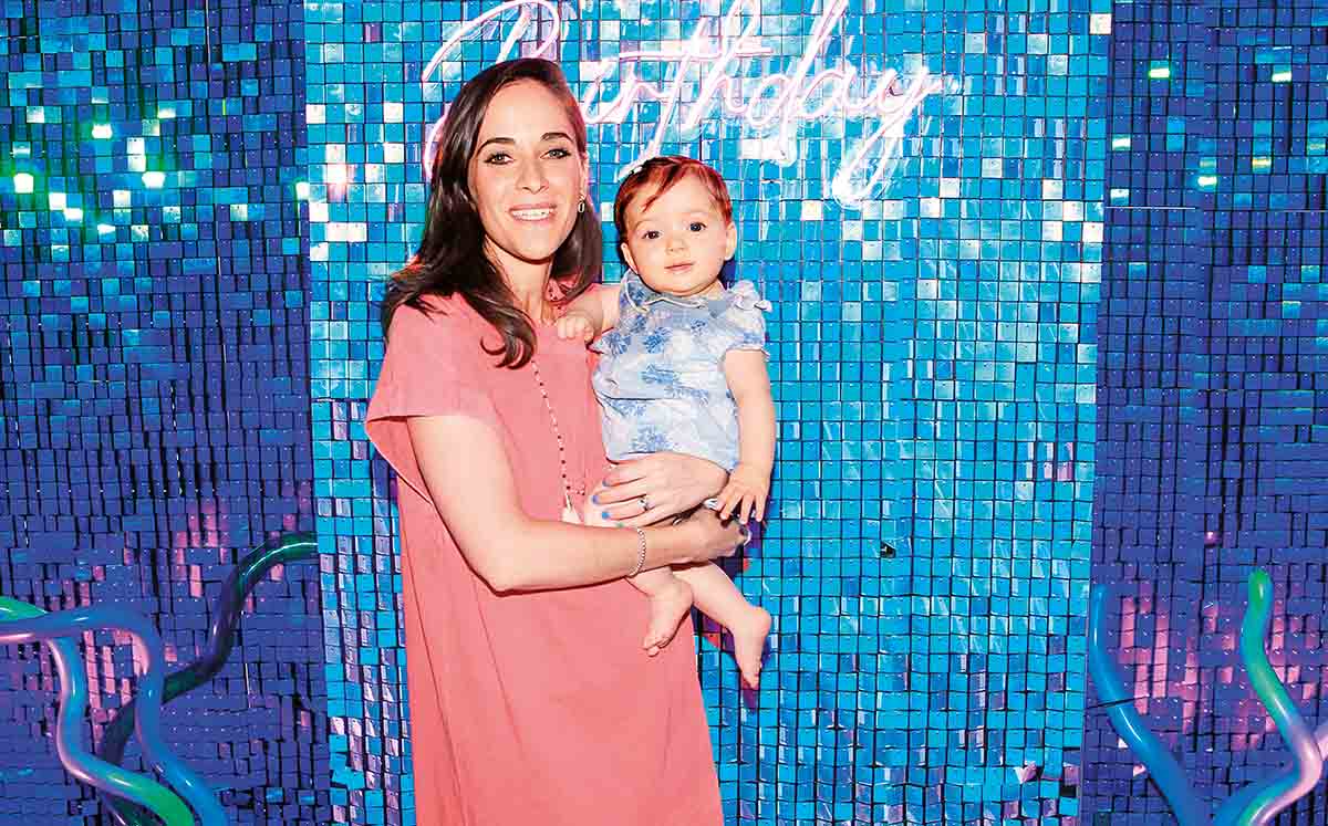 ANA CECILIA MOYE Y ANETTE AGUILAR llegaron puntuales a El Castillo de Georgy