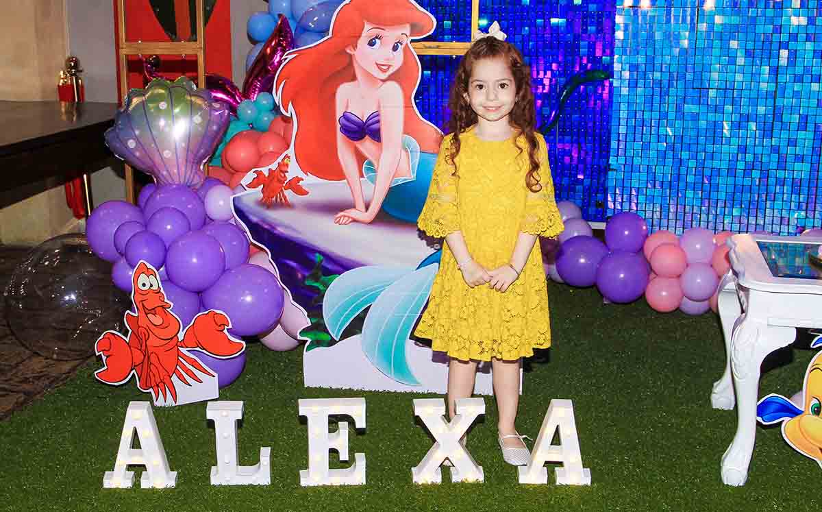 ALEXA GUTIÉRREZ feliz con su fiesta temática de su princesa favorita