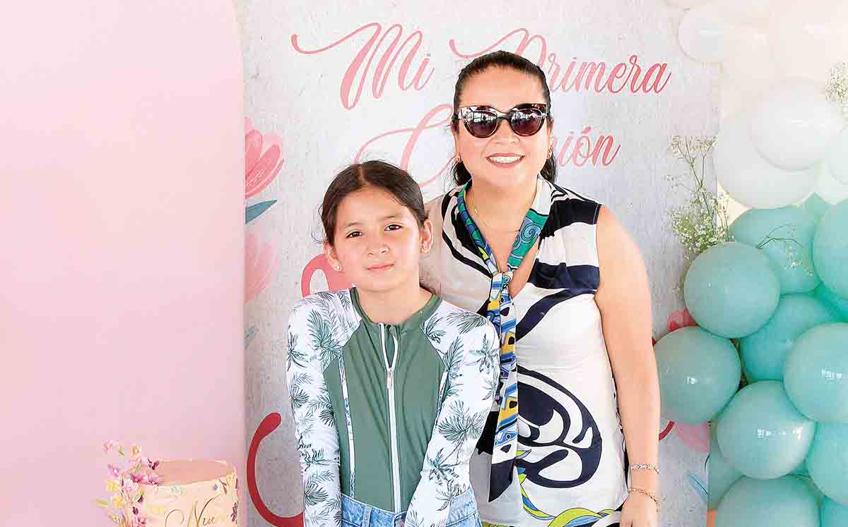 GRETTEL ZAPATA Y MARCELA ZAPATA disfrutaron del carrito de snacks y helados a cargo de Maca