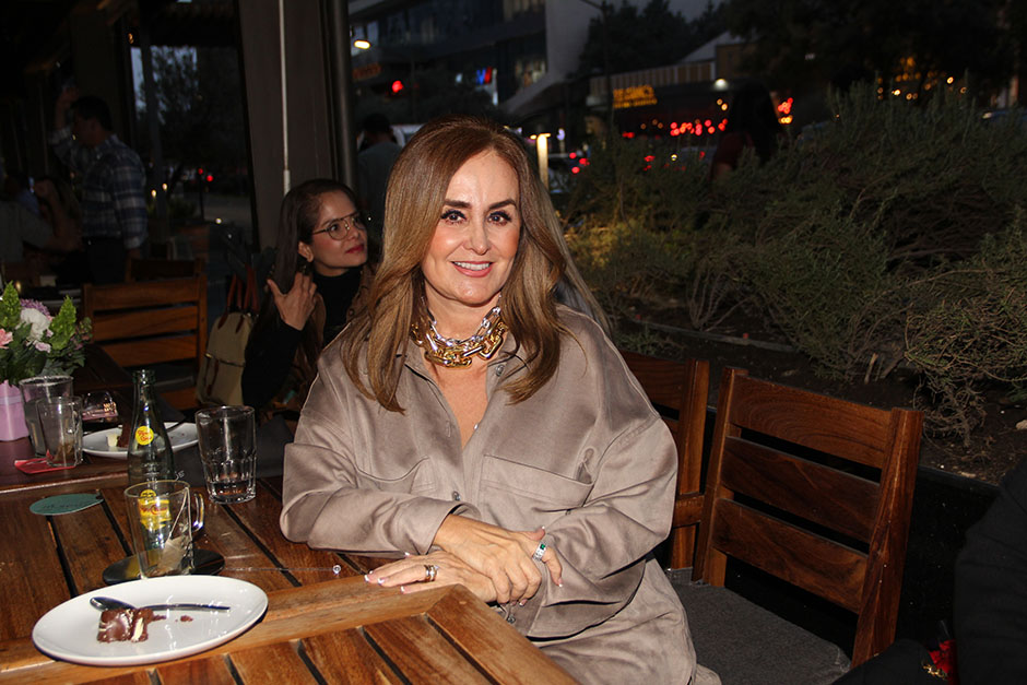 Dermina González.