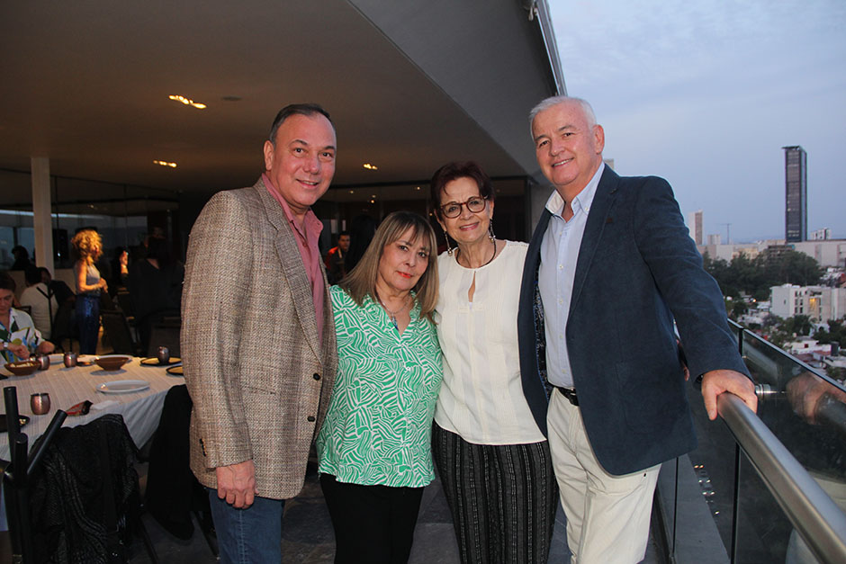 Alberto Ruiz, Ema Madrigal, Emma Michel y Enrique Ron