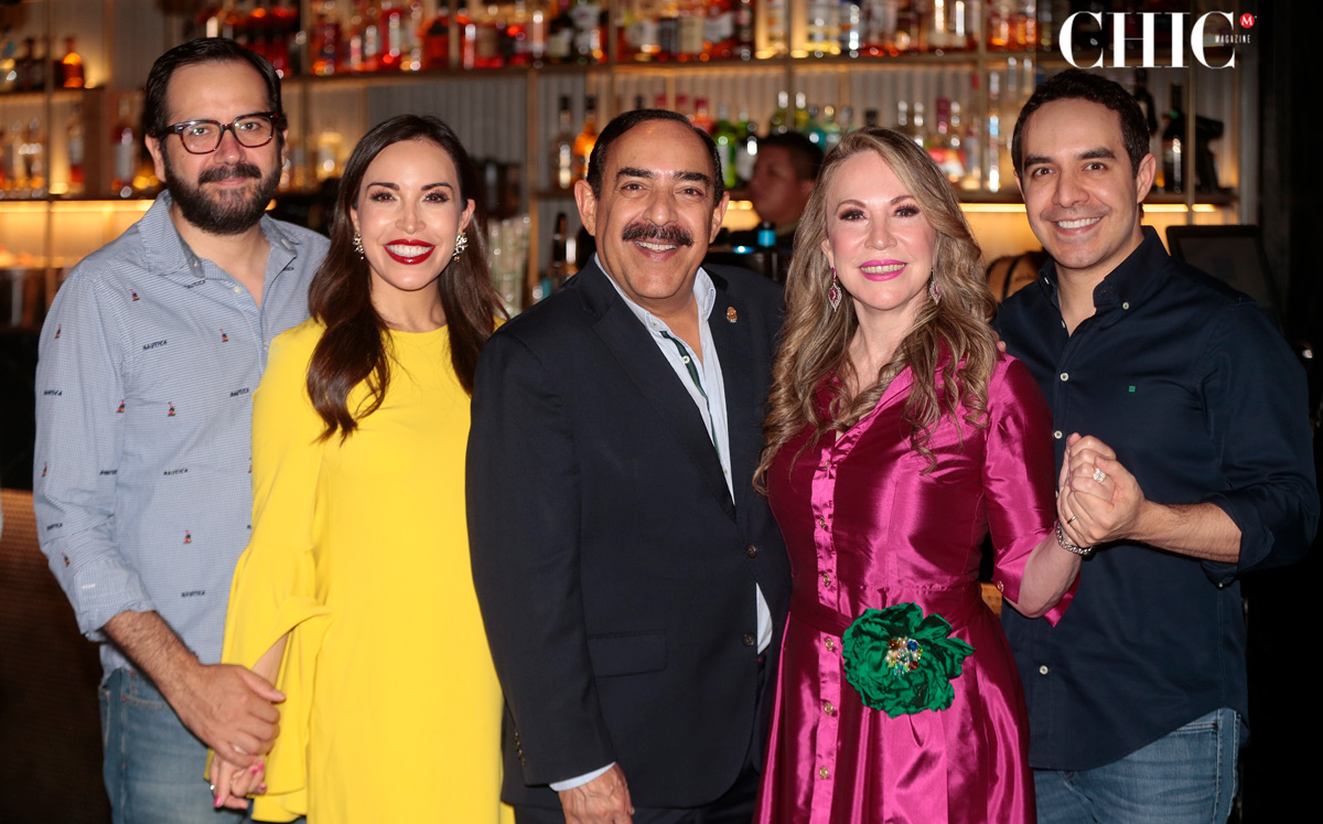 Jorge Morales, Sonia Ocampo de Morales, Jorge Ocampo, Sonia Garza de Ocampo y Jorge Ocampo / Foto: Daniel Saldívar
