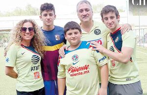 MARILÚ CEJA, ALEX LACAVEX, DIEGO LACAVEX, EDUARDO LACAVEX festejaron el 13 cumpleaños de EDUARDO LACAVEX