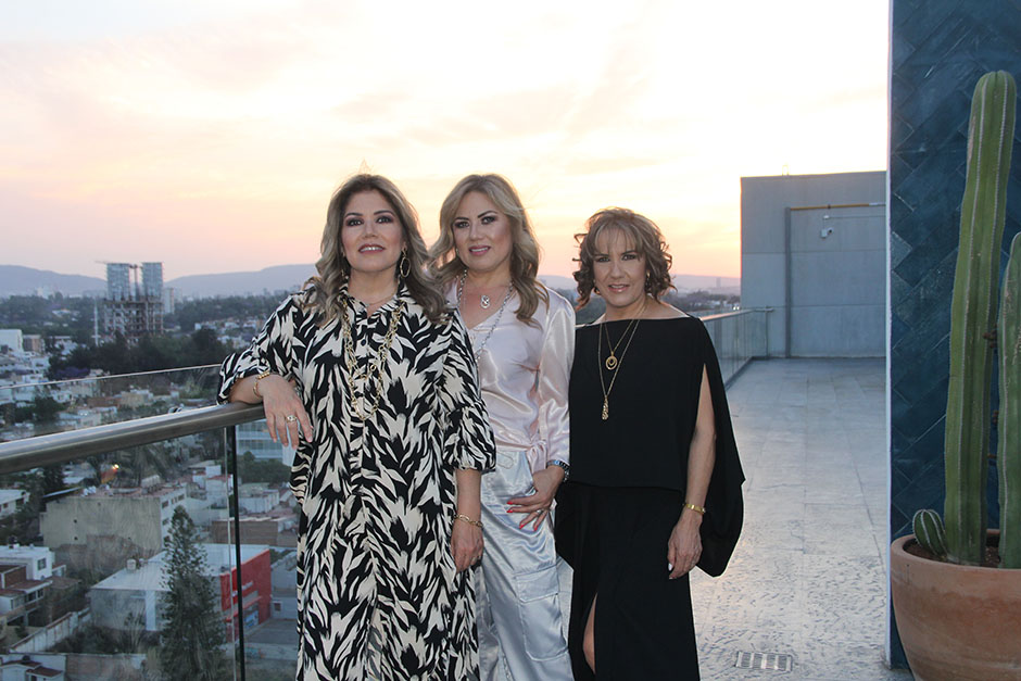 Tere Alcalá, Vicky Alcalá y Yoyi Alcalá