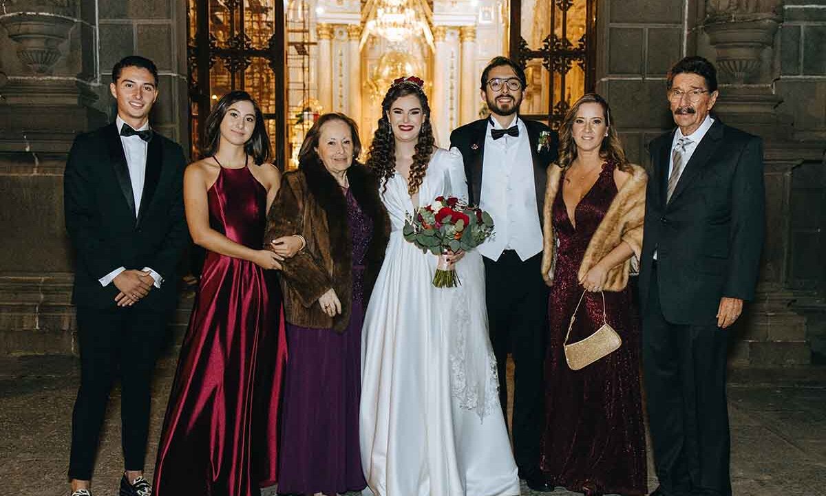 Diego Velázquez, Valentina Velázquez, Blanca Celia Lozano, Adriana De Uriarte, Guillermo Islas, Blanca Acevedo e Ismael Acevedo