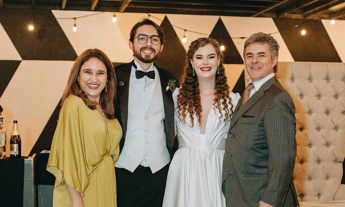 Ana Tere De la Fuente, Guillermo Islas, Adriana de Uriarte y Sergio Peregrina