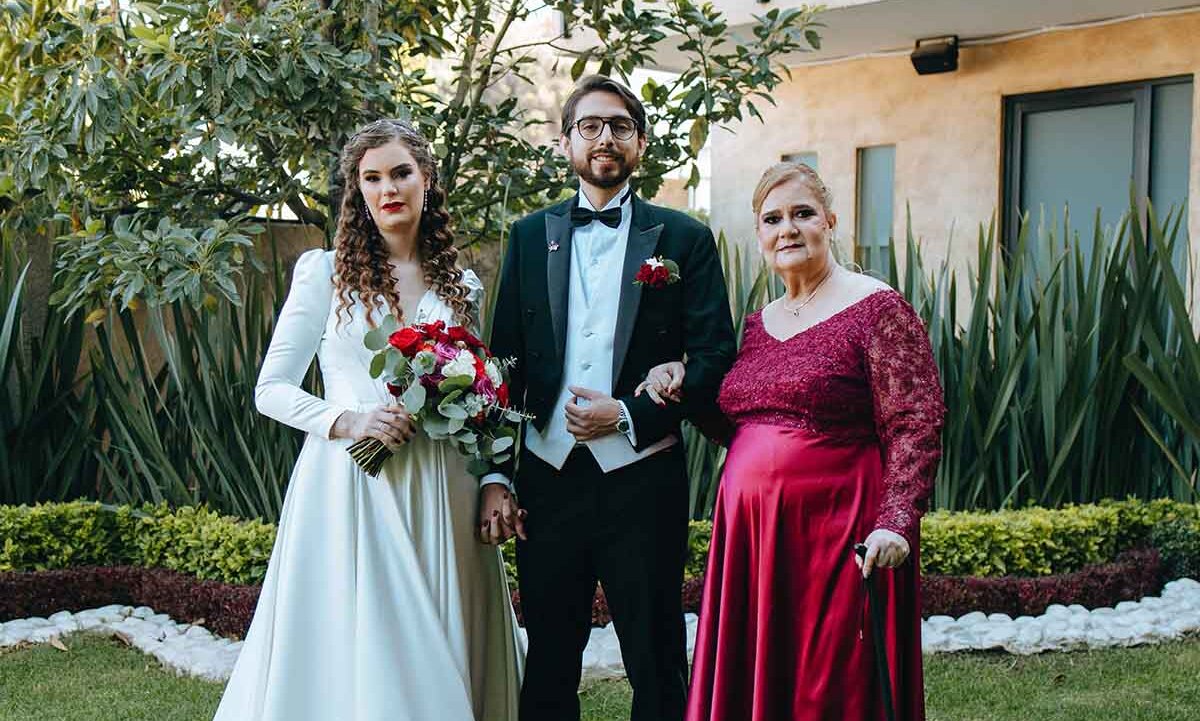 Mamá de la novia. Adriana de Uriarte, Guillermo Islas e Isabel García Cano