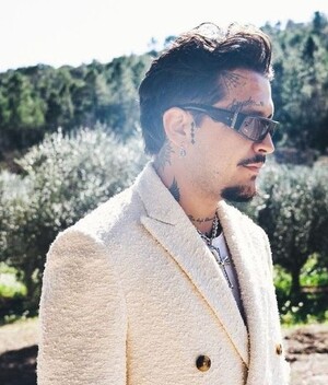 Christian Nodal cambia su sonrisa y divide comentarios (Instagram)