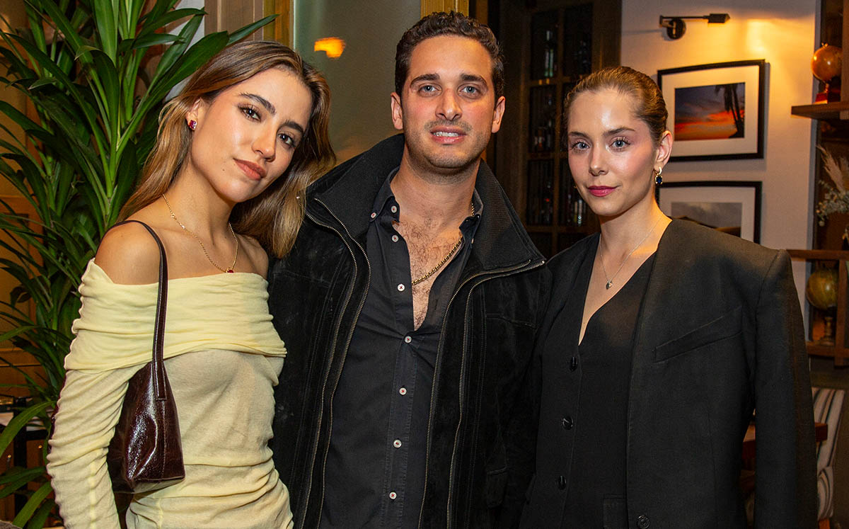 Ivana Santohoyo, José Luis Colocuris y Valeria Rincón