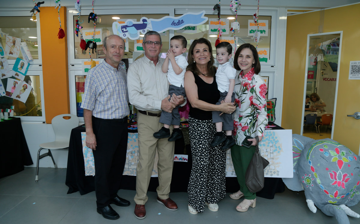 Alejandro Elizondo, Christopher Kaufman, Diego Kaufman, Lupita de Kaufman, Santiago Kaufman y Ela Fernández de Elizondo / Foto: Roberto Alvarado